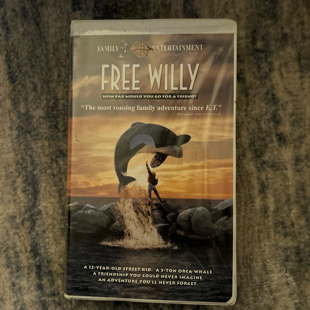 Free‎ Willy VHS Video Tape Original 1st Movie Clamshell Case - Picture 1 of 3